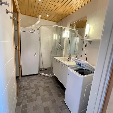 Salomon Chalet: Cozy Family Retreat With Double Bedroom And Alcove Apartment